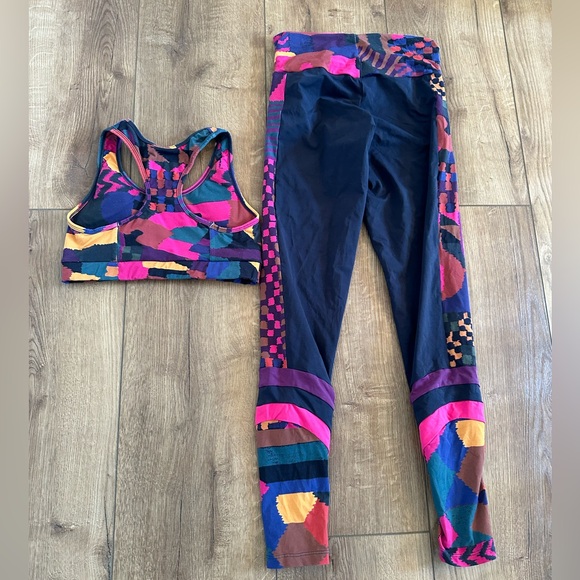 Farm Rio workout 🌟 Host Pick x2 🌟 - Picture 3 of 3